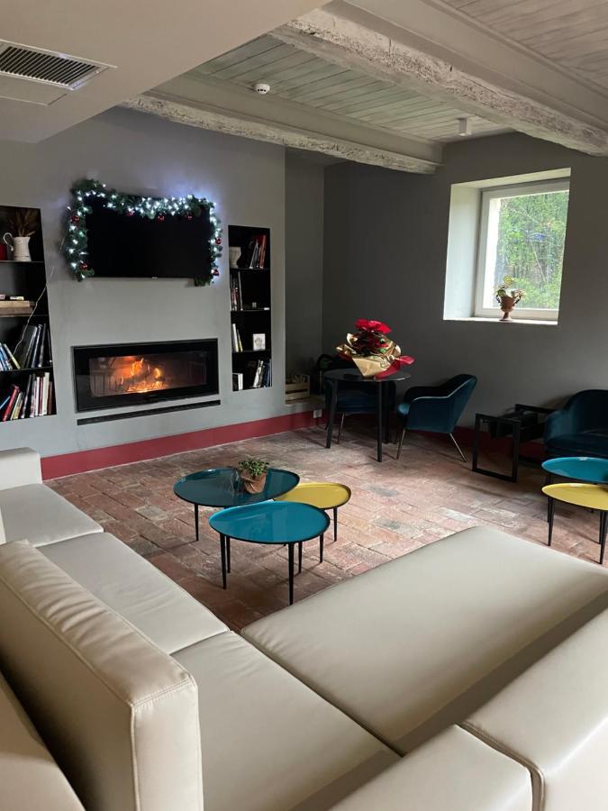 מונטיצ'יאנו La Locanda Di Petriolo מראה חיצוני תמונה